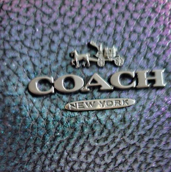 Rare HTF Coach East West HARLEY Oil Slick Hologram Iridescent Leather Hobo - Picture 5 of 9